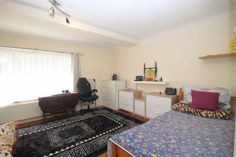 1 bedroom apartment for sale, Drew Gardens, Greenford