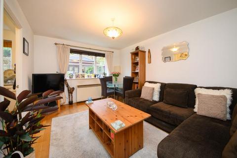 1 bedroom flat for sale, LUCAS GARDENS, EAST FINCHLEY, N2