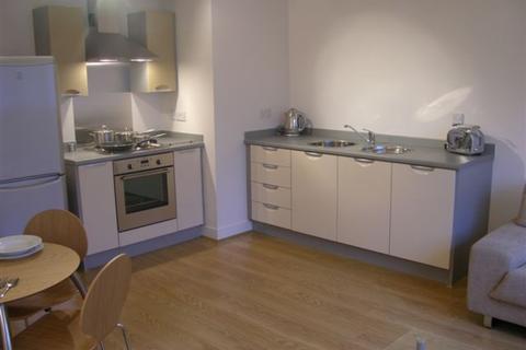 2 bedroom flat to rent, Slater House, Lamba Court, Everard Street, Salford. M5 4UE