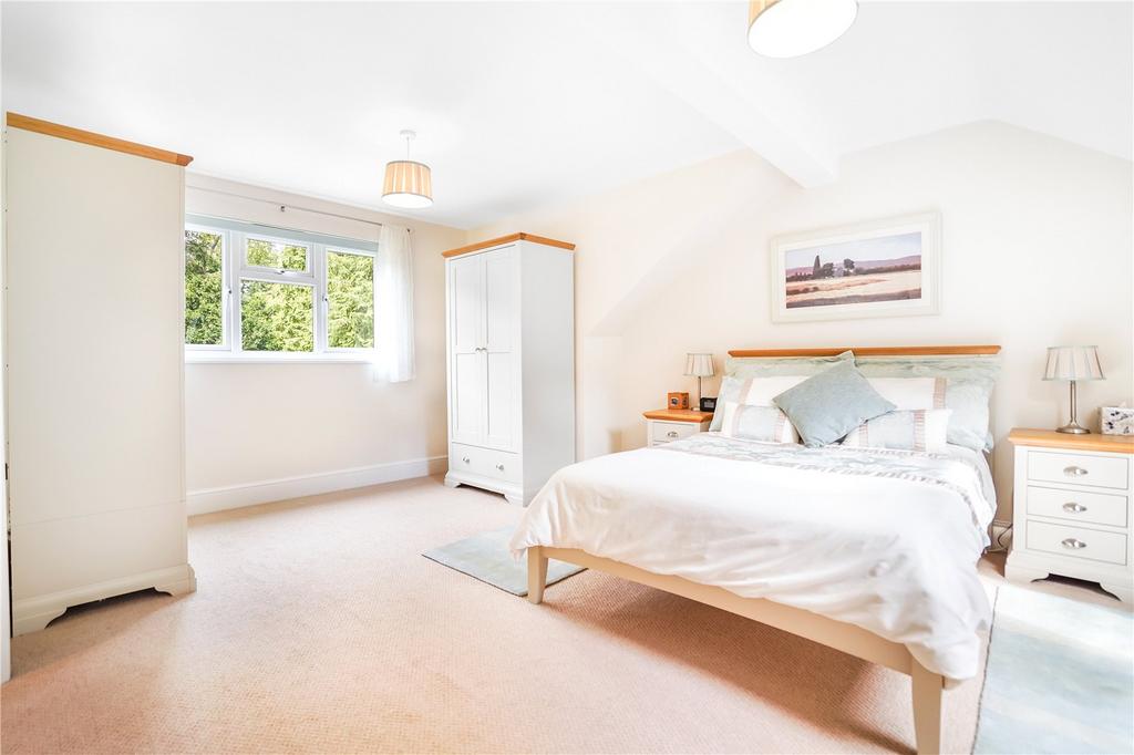 Linford, Kingsford Lane, Wolverley... 4 bed semidetached house for