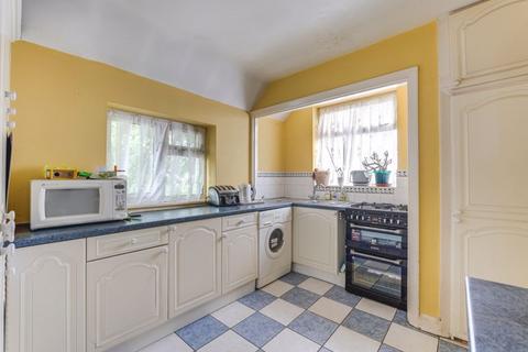 2 bedroom maisonette for sale, Hertford Road, Enfield