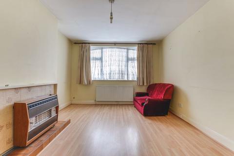 2 bedroom maisonette for sale, Hertford Road, Enfield