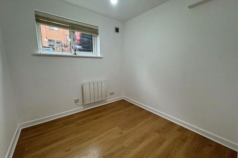 2 bedroom apartment to rent, London Road, High Wycombe HP11