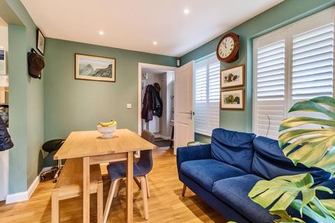 3 bedroom end of terrace house for sale, Peregrine Way, Hatfield