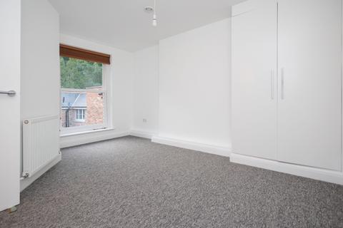 2 bedroom flat to rent, Old Christchurch Road, Bournemouth,