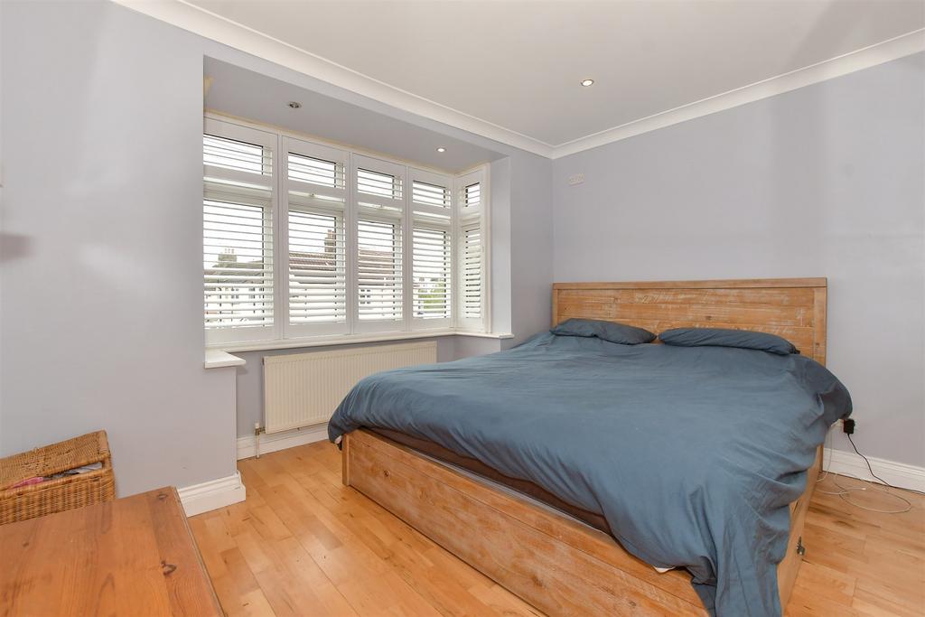 Hampton Road, Chingford 5 bed terraced house for sale £650,000