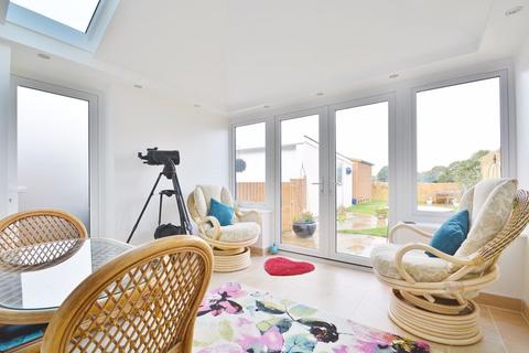 41 Cotmore Gardens, Thame, OX9 3NA