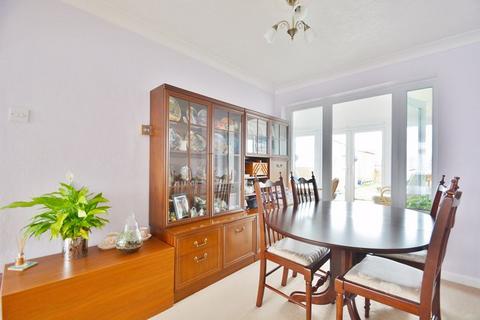 41 Cotmore Gardens, Thame, OX9 3NA