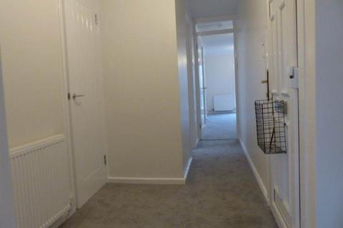 2 bedroom flat to rent, Hayfield, East Craigs, Edinburgh