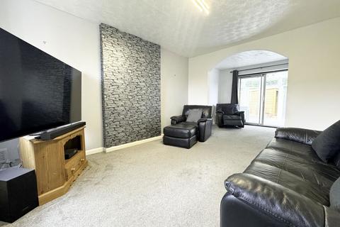 7 Belvoir Close, Rushden, NN10 0NL