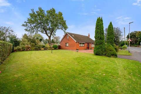 4 bedroom bungalow for sale, Mossy Lea Road, Wigan WN6