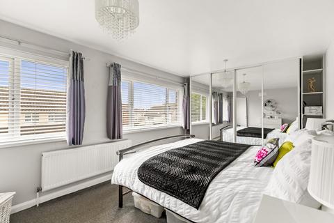 91 Eastfields, Folkestone, CT19 5RT