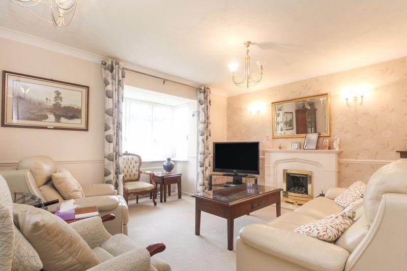 Newstead Way, Bedford MK41 4 bed detached house for sale £400,000