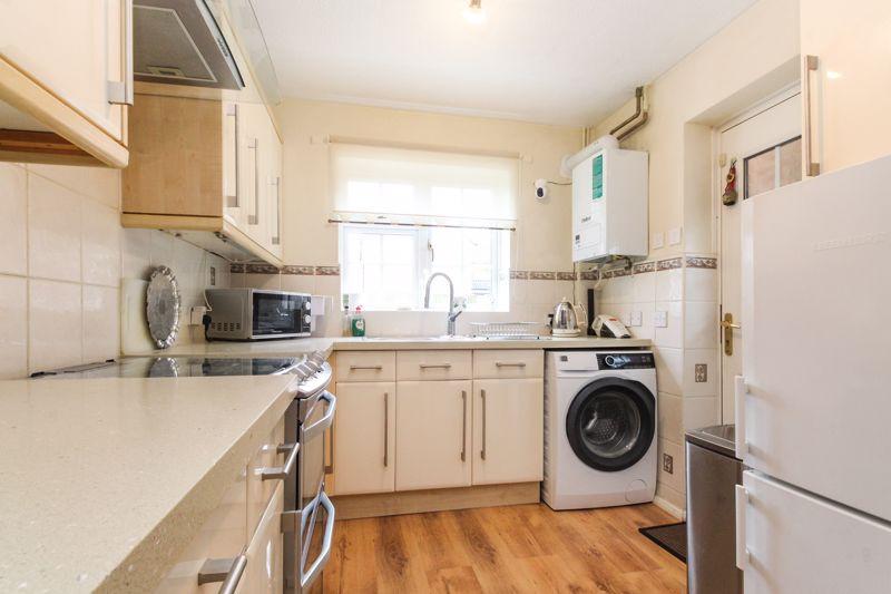 Newstead Way, Bedford MK41 4 bed detached house for sale £400,000
