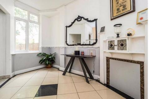 5 bedroom semi-detached house for sale, Aldersbrook Road, London E12