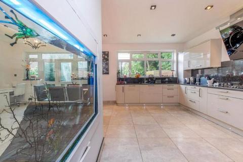 5 bedroom semi-detached house for sale, Aldersbrook Road, London E12