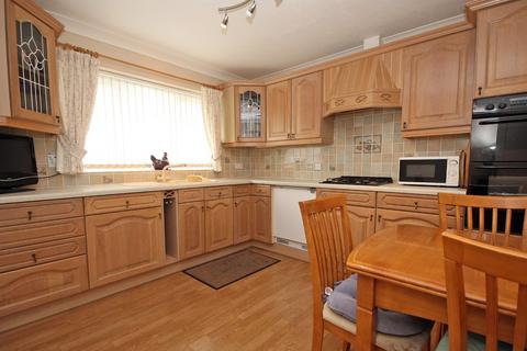 3 bedroom bungalow for sale, Bangor Road, Caernarfon, Gwynedd, LL55