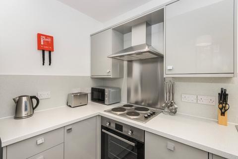 2 bedroom parking to rent, Brunswick Street, New Town, Edinburgh, EH7