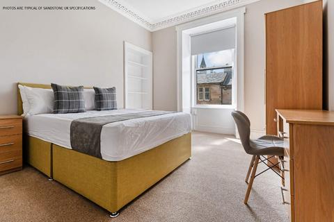 4 bedroom flat to rent, Grove Street, Edinburgh, EH3