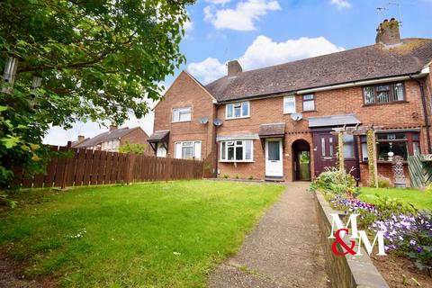 3 bedroom terraced house to rent, LEIGHTON ROAD, WING