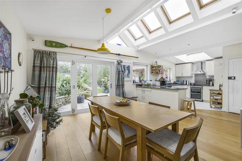 52 Leys Avenue, Cambridge, CB4 2AW