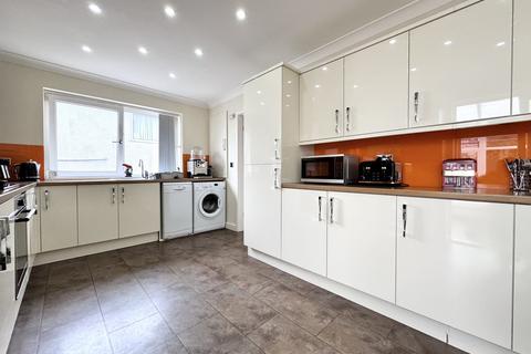 8 The Crescent, Aberdare, CF44 8TN