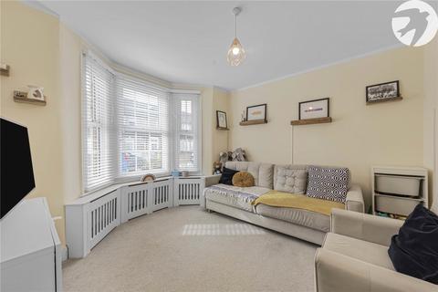 3 bedroom end of terrace house for sale, Gloucester Road, West Dartford, Kent, DA1