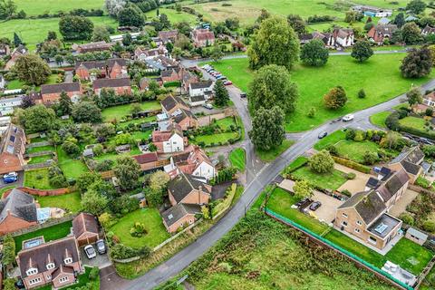 5 bedroom detached house for sale, Twyning Green, Twyning, Tewkesbury