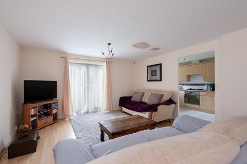 2 bedroom flat for sale, Woodville Court, London, N14