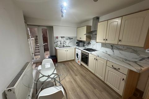 undefined, Flat 5 , Trinity House, CV31 1BB