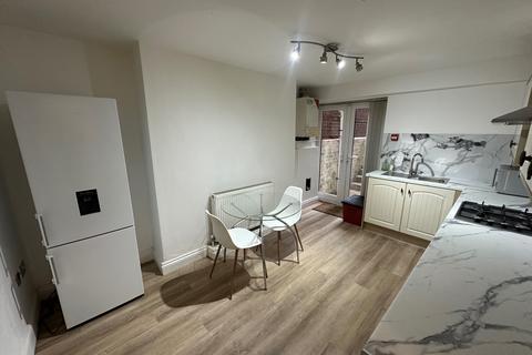 undefined, Flat 5 , Trinity House, CV31 1BB