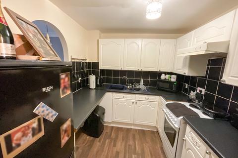 2 bedroom flat to rent, 212b Moor Street, Brierley Hill