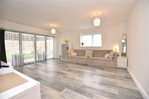 4 bedroom detached house for sale, Rathmell Road, Leeds, West Yorkshire