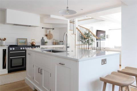 Little Ravenswell Beacon Road, Kingswear, Dartmouth, TQ6 0BS