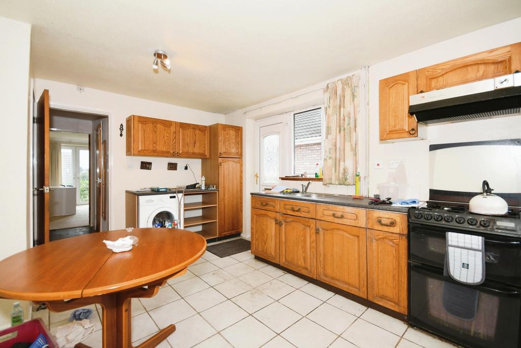 Ashover Road, Chesterfield S43 2 bed bungalow for sale £240,000