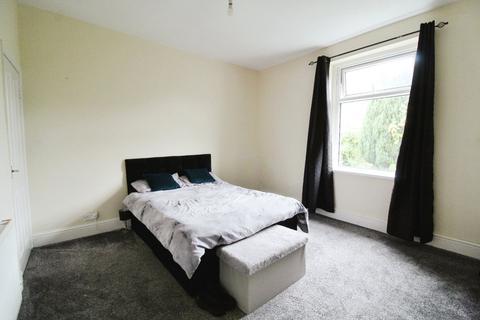 2 bedroom house to rent, Railway Street, Colne BB8