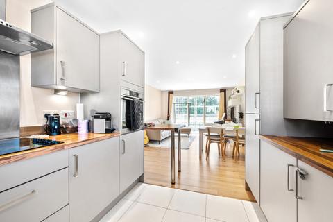 3 bedroom apartment for sale, Kingston Road, Wimbledon SW20