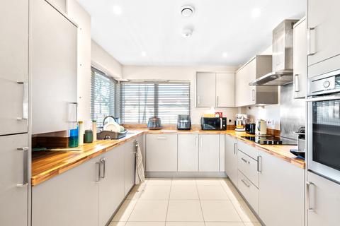 3 bedroom apartment for sale, Kingston Road, Wimbledon SW20