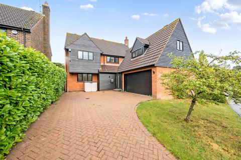 4 bedroom detached house for sale, High Meadow, Essex CM6