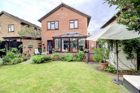 3 Clayfields, Penn, High Wycombe, HP10 8AT