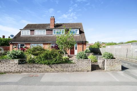 3 bedroom semi-detached house to rent, South Lane, York YO32