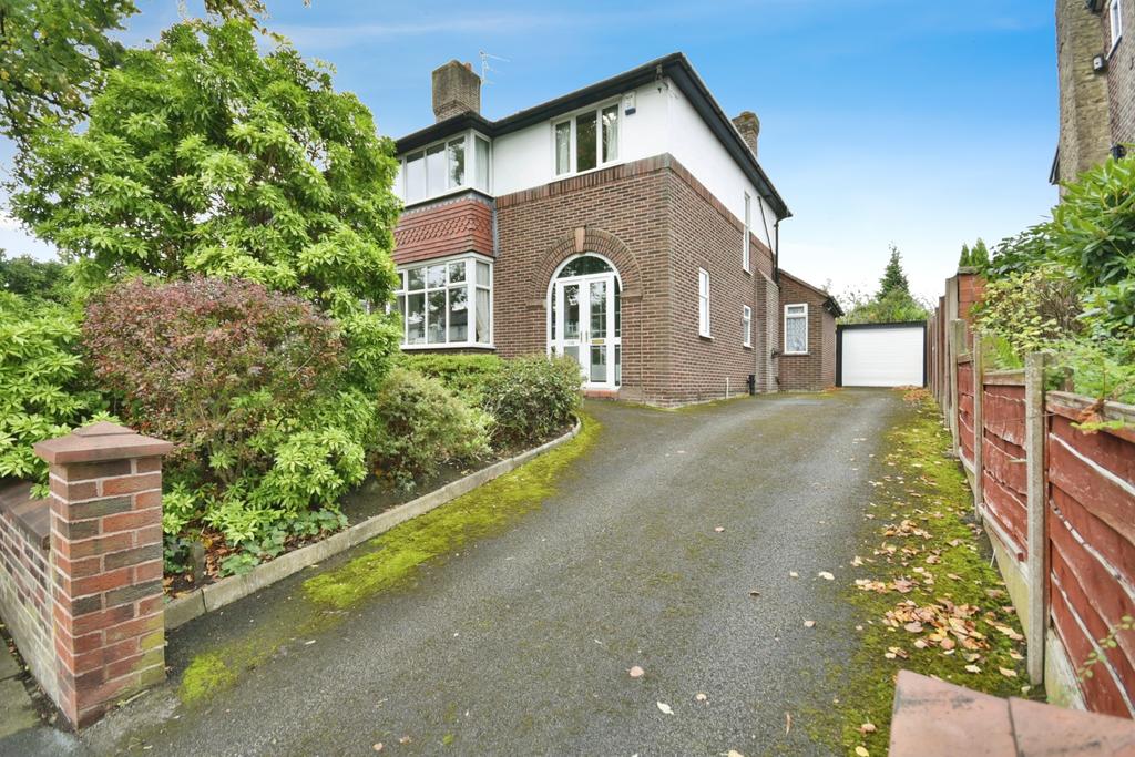 Dowson Road, Greater Manchester SK14 3 bed semidetached house for sale