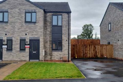 3 bedroom semi-detached house to rent, Sanderling Close, Carlisle CA2