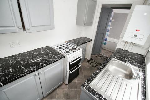 2 bedroom terraced house to rent, Grasmere Street, Greater Manchester M12