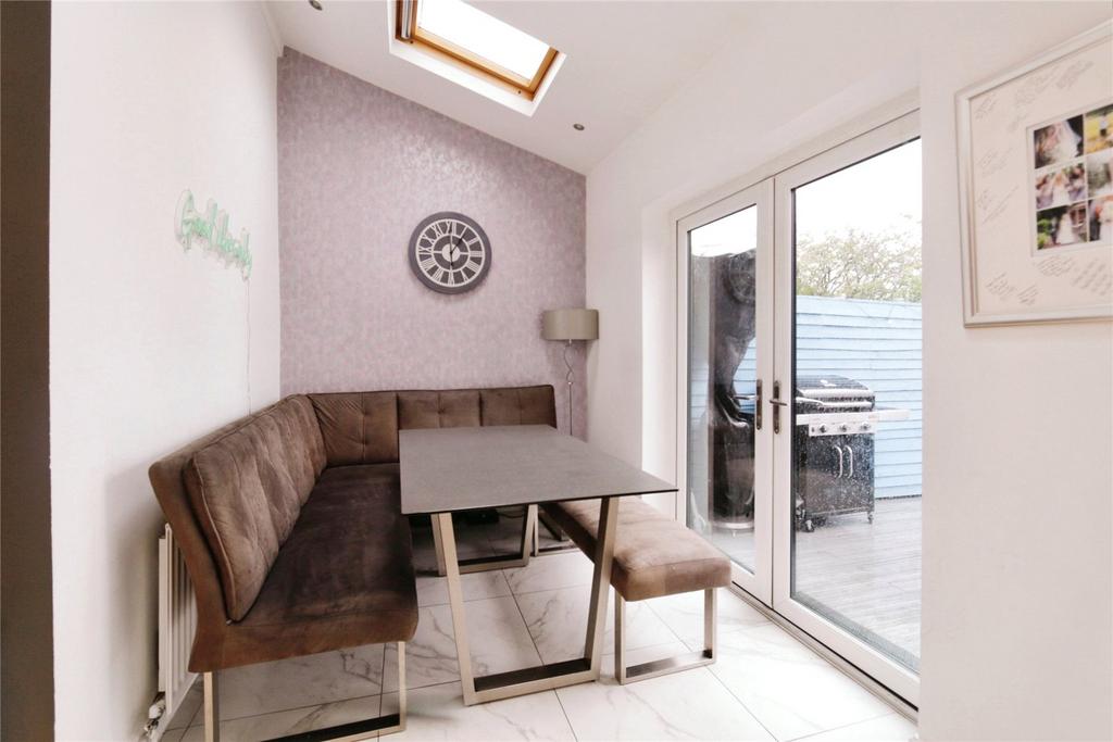 Dining/Kitchen