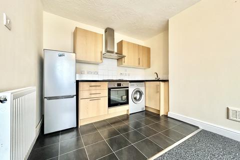 1 bedroom flat for sale, Union Crescent, Margate