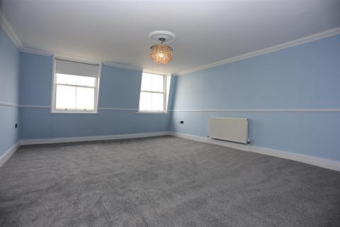 2 bedroom flat to rent, Brunswick Terrace, Hove