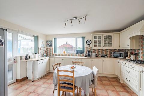 4 bedroom semi-detached house for sale, Plumstead Road East, Norwich