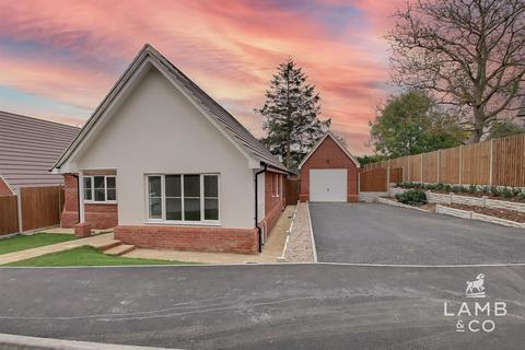 3 bedroom detached bungalow for sale, Orchard Close, Harwich CO12