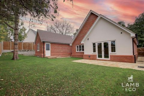 3 bedroom detached bungalow for sale, Orchard Close, Harwich CO12